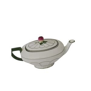 Rare Victoria China Czechoslovakia Art Deco Style Aladdin  Radish teapot